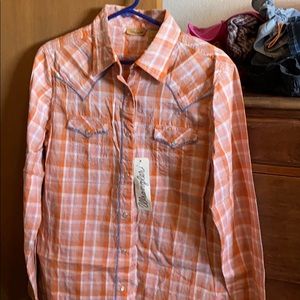 Women’s Wrangler orange pearl snap button up Large